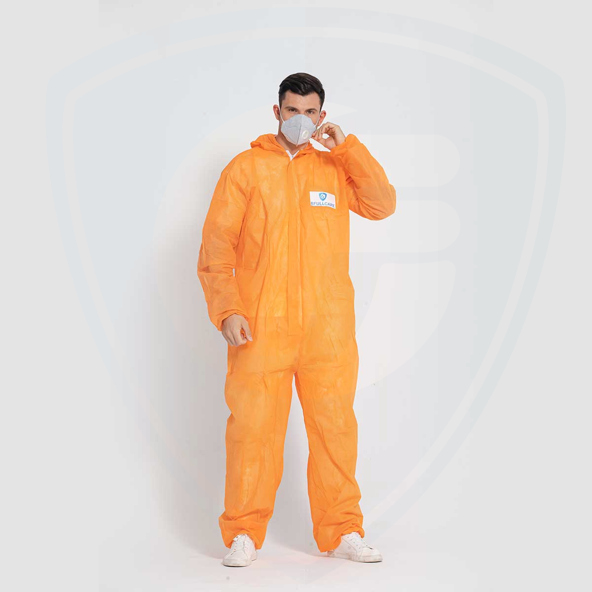 Overol de PP desechable naranja FC1050 Protección contra polvo líquido ligero